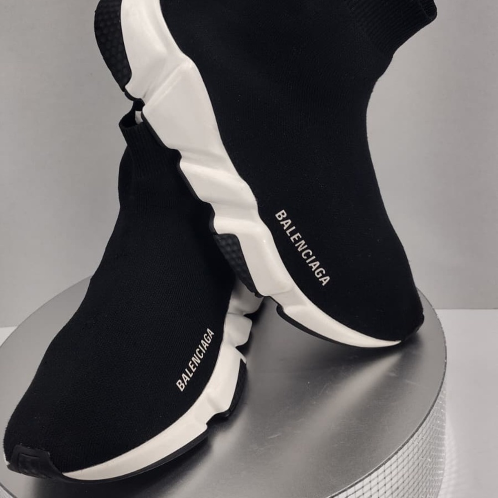 Balenciaga Black Sock Sneakers size 8 pre
Owned Exellent condition - Picture 11 of 14
